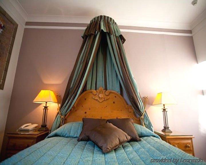 Fines Bayliwick Hotel 브랙넬 외부 사진