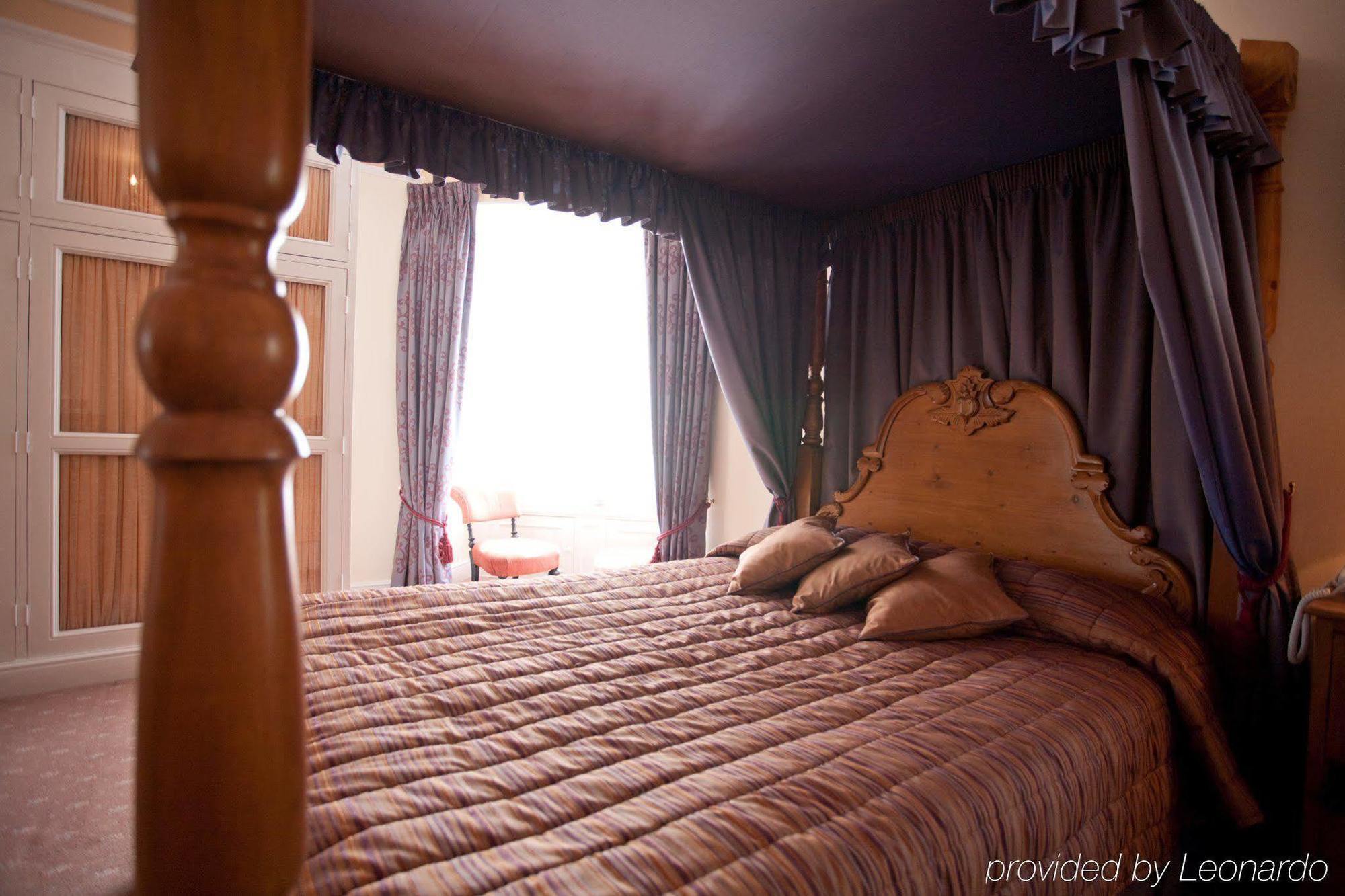 Fines Bayliwick Hotel 브랙넬 외부 사진