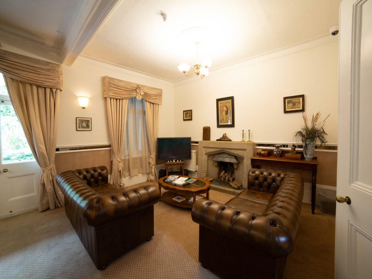 Fines Bayliwick Hotel 브랙넬 외부 사진