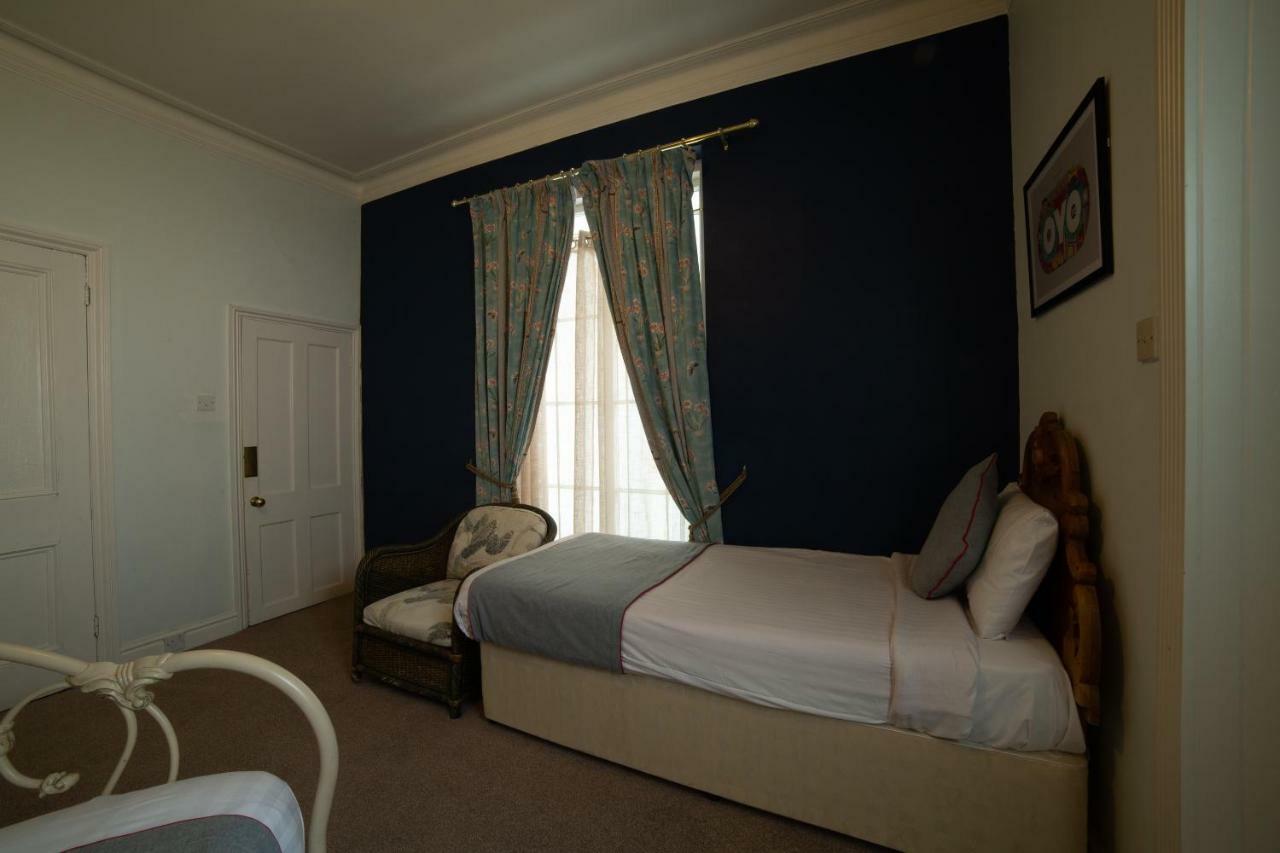 Fines Bayliwick Hotel 브랙넬 외부 사진