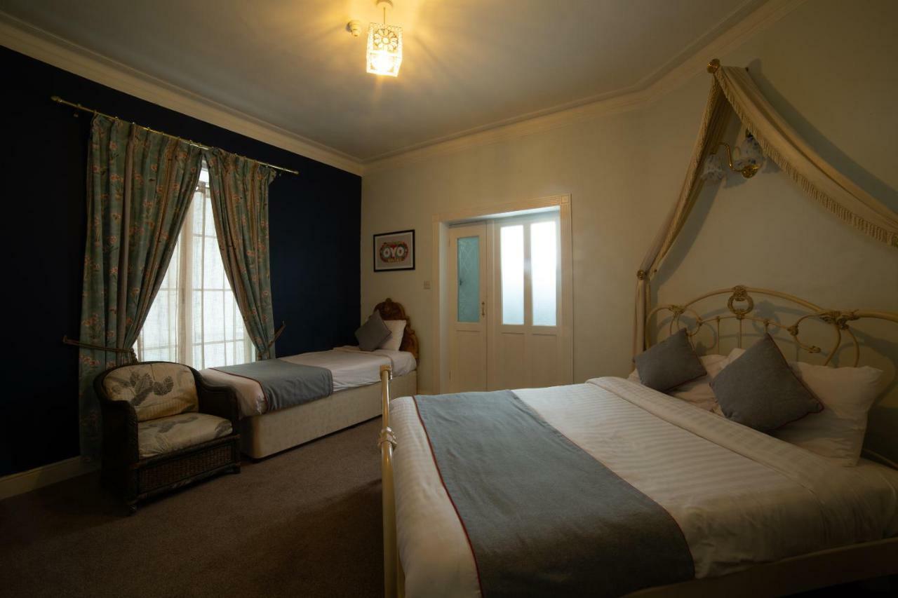 Fines Bayliwick Hotel 브랙넬 외부 사진