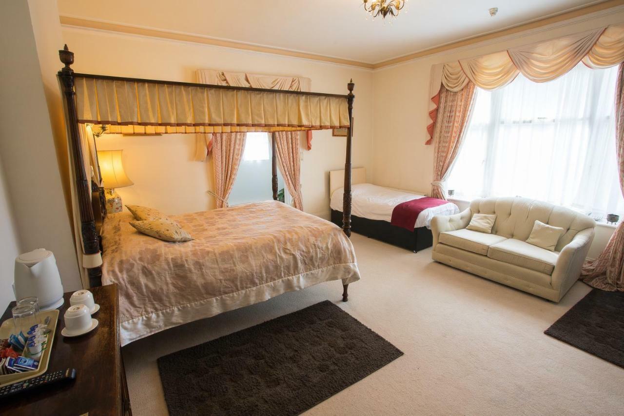 Fines Bayliwick Hotel 브랙넬 외부 사진