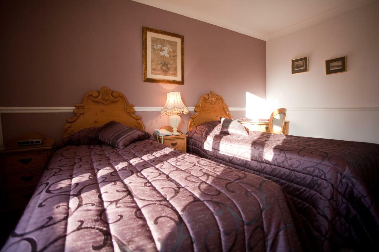 Fines Bayliwick Hotel 브랙넬 외부 사진